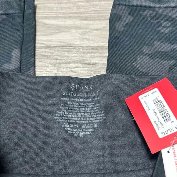 SPANX Cropped Legging NWT - Picture 4 of 6